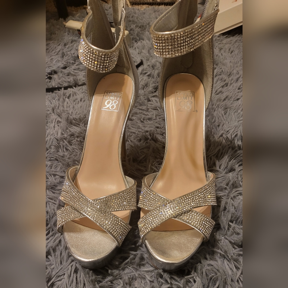 Rhinestone dress heels, size 9, 5in tall with 1 1/2in platform, zip back around